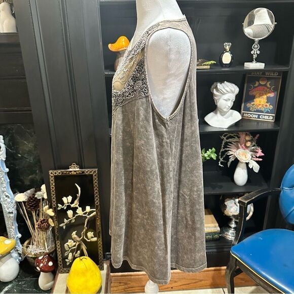 Easel Rose Embroidered Lace Tank Tunic Top Size Small - Picture 5 of 9
